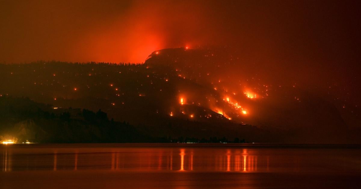 B.C. wildfire evacuees told to brace for devastation, as RCMP launch criminal probe | National News