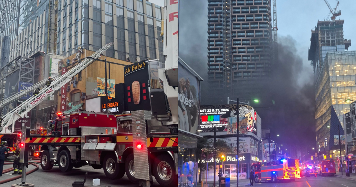 Firefighters driven off roof as 3-alarm fire burns at Zanzibar Tavern - Toronto Star
