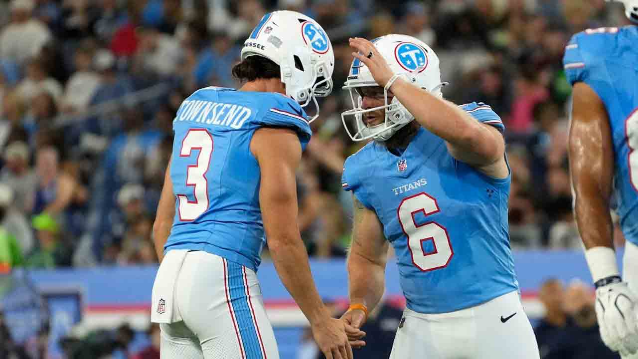 Titans overcome 13-point deficit to beat starter-less Seahawks
