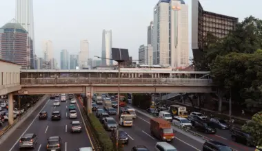 Indonesia posts second straight trade deficit in June as imports surge