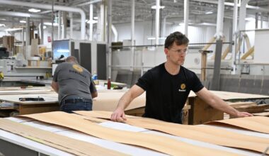 Canada trade: Ottawa to impose 25% cabinet import tariff