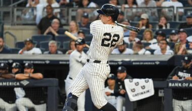 Cody Bellinger hits a tiebreaking double in the 7th inning as the New York Yankees beat the Houston Astros 9-3