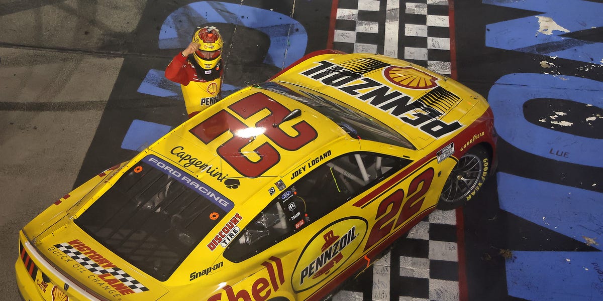 Joey Logano Goes from NASCAR Chase Bubble to Championship Threat
