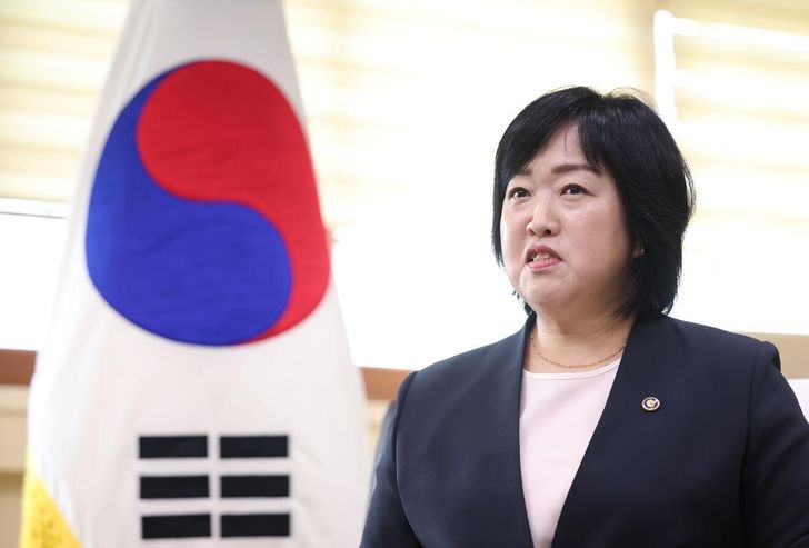 Military Manpower Administration (MMA) Commissioner Hong So-young speaks during an interview with Yonhap News Agency at the MMA's regional office in Seoul, Aug. 6. Yonhap
