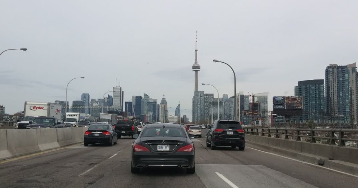Police investigation: Parts of Gardiner Expressway, Lake Shore Boulevard closed