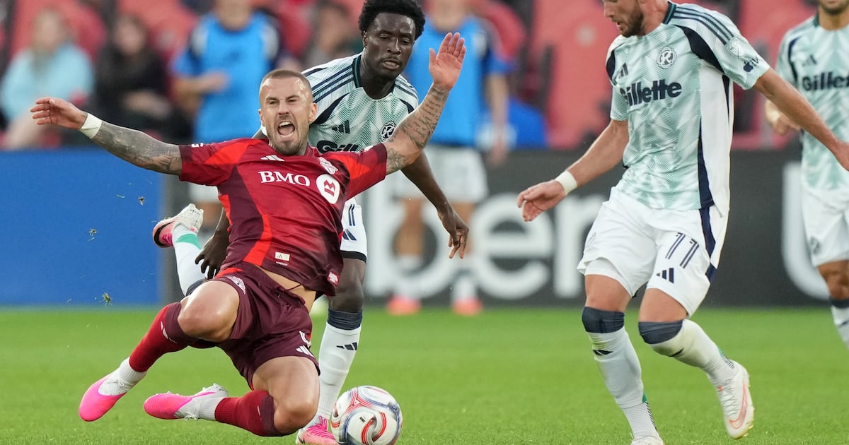 Niklas Dorsch scores 1st goal in MLS, Toronto FC beats Revolution for 1st win since April 4