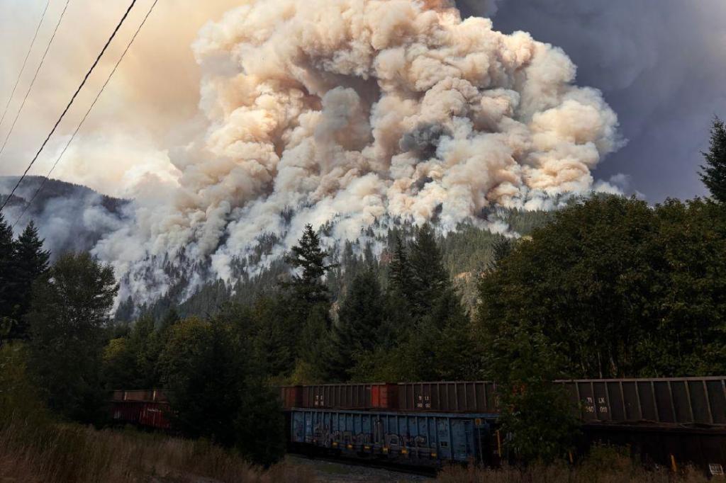 Increased fire activity expected Friday on Ainslie Creek blaze