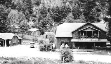 Ainslie Creek wildfire threatens historic Alexandra Lodge in Fraser Canyon
