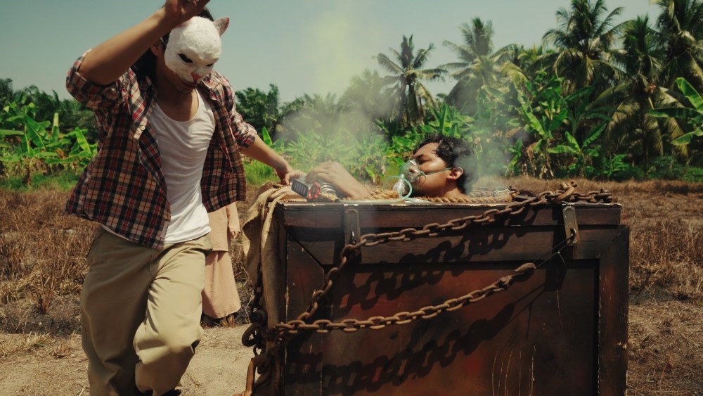 Cannibal Comedy 'Ali & Ben's Spicy Meats' Signs With Abnormal Studios