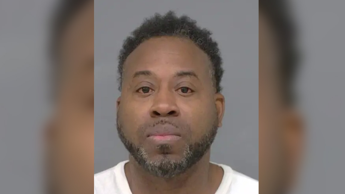 Mississauga man facing almost 40 charges related to theft of clothes and accessories
