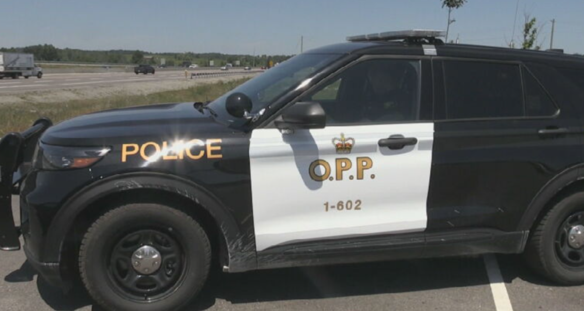 NB Hwy. 404 in Aurora shut down after crash