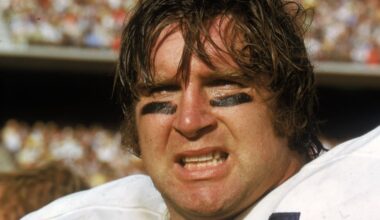 John Niland, who helped the Dallas Cowboys win their first Super Bowl championship, has died