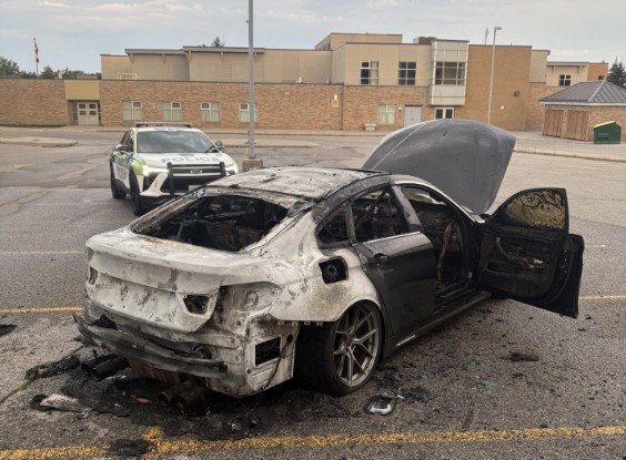 Car allegedly stolen from Brampton set on fire in Barrie parking lot