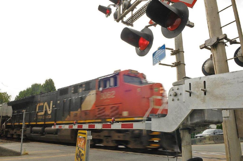 Man fatally struck by train in Chilliwack