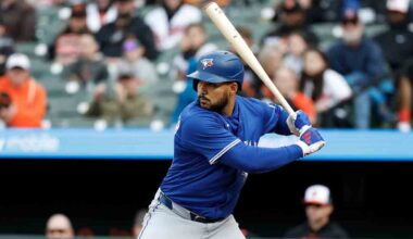 Blue Jays' Santander still pushing for 2026 return