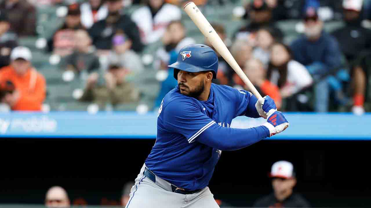 Blue Jays' Santander still pushing for 2026 return