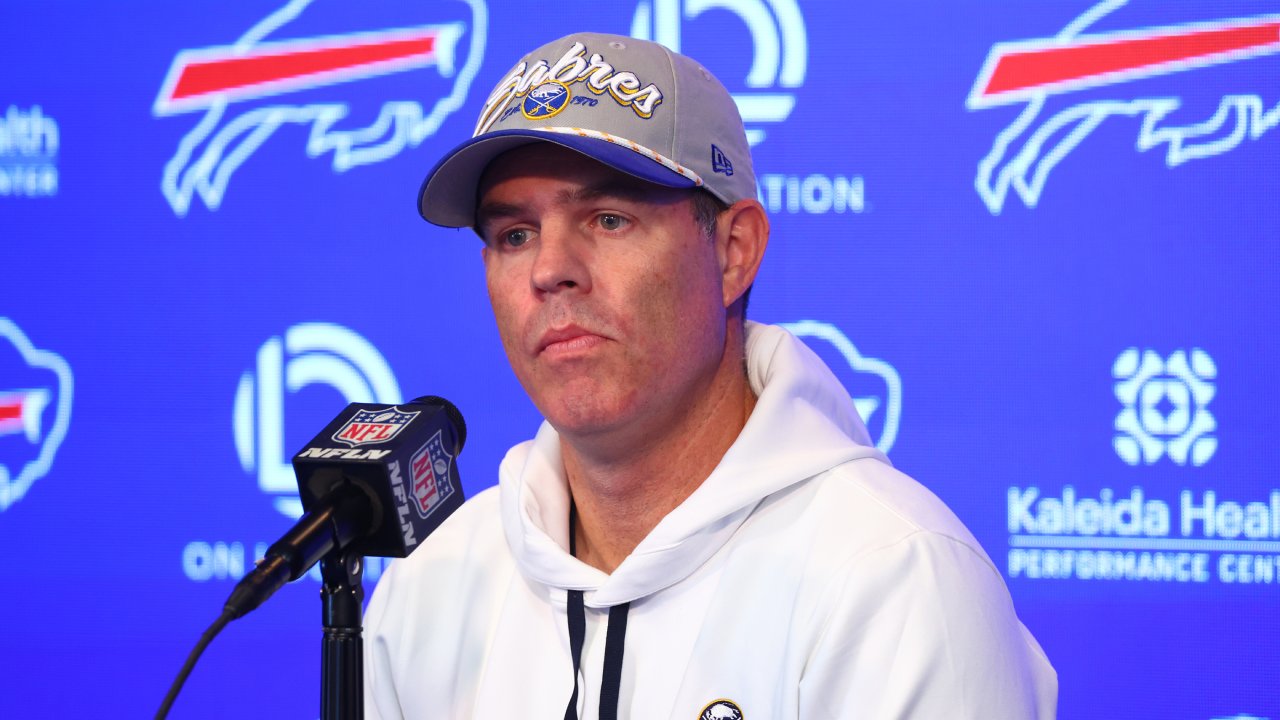 Bills mourn death of Ed Oliver's two-year-old son