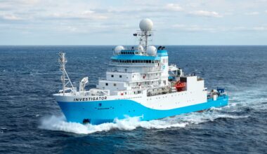 Researchers map ancient world beneath southern Barrier Reef
