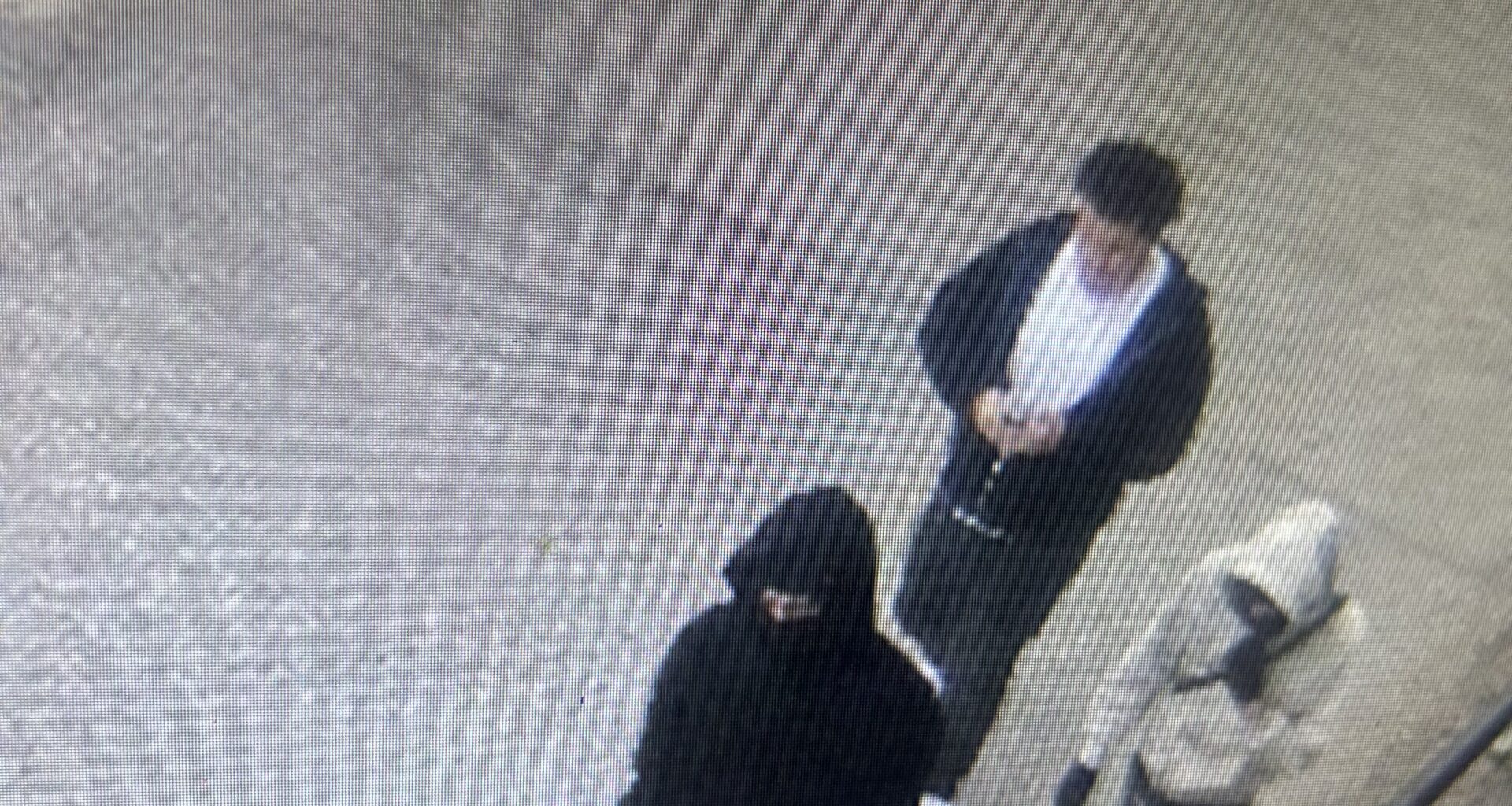 Attack with pepper spray north of Calgary, four suspects wanted 