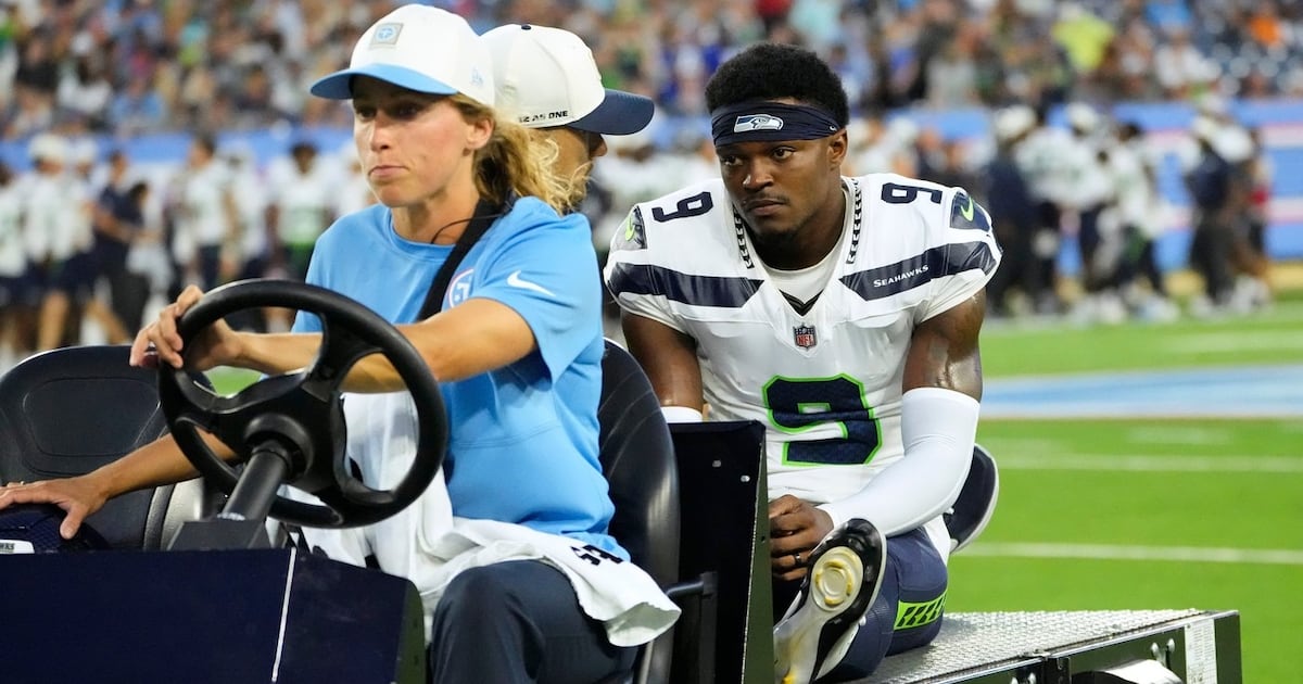 Rookie LB Clark among two major injuries for Super Bowl defending Seahawks against Titans