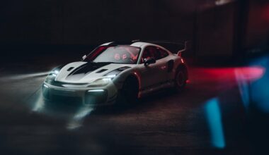 Porsche 911 GT2 RS Flachbau Is a One-Of-One Factory-Built Slantnose