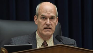 Canada pipeline: U.S. lawmaker wants spill response review