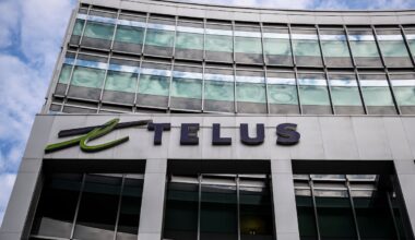 Is it time to buy Telus after the dividend cut? Here’s what I think