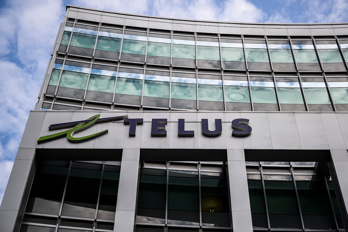 Is it time to buy Telus after the dividend cut? Here’s what I think