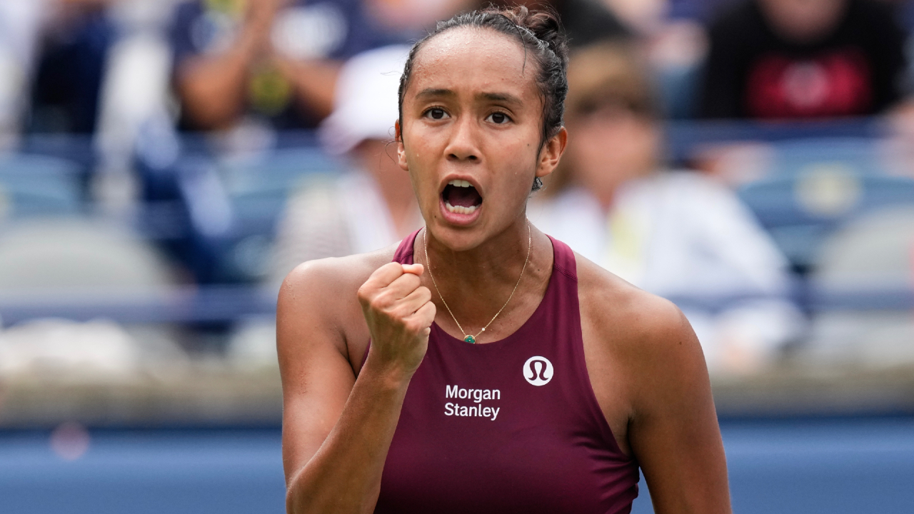 Canada's Leylah Fernandez upsets Mirra Andreeva at National Bank Open