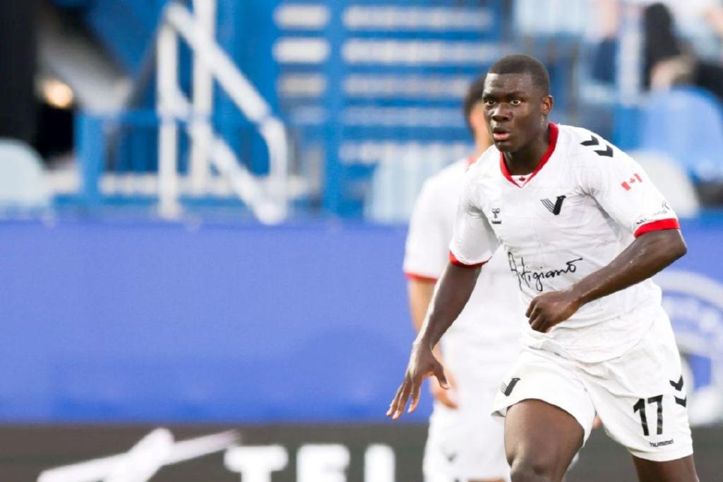 Soccer midfielder moving up in transfer to Whitecaps