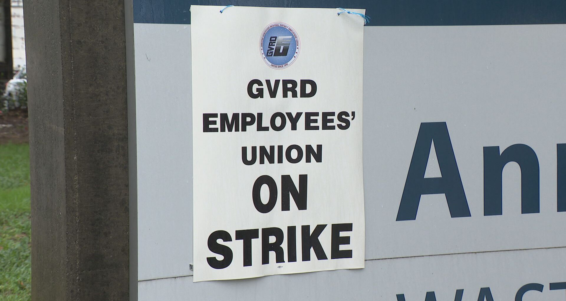 Metro Vancouver's outside workers picketing projects tied to Burrard Inlet dredging