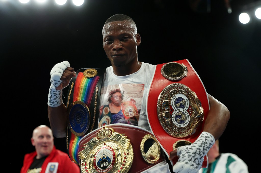 Zolani Tete, a two-division boxing world champion, was shot dead at 38 years old in front of his home. 