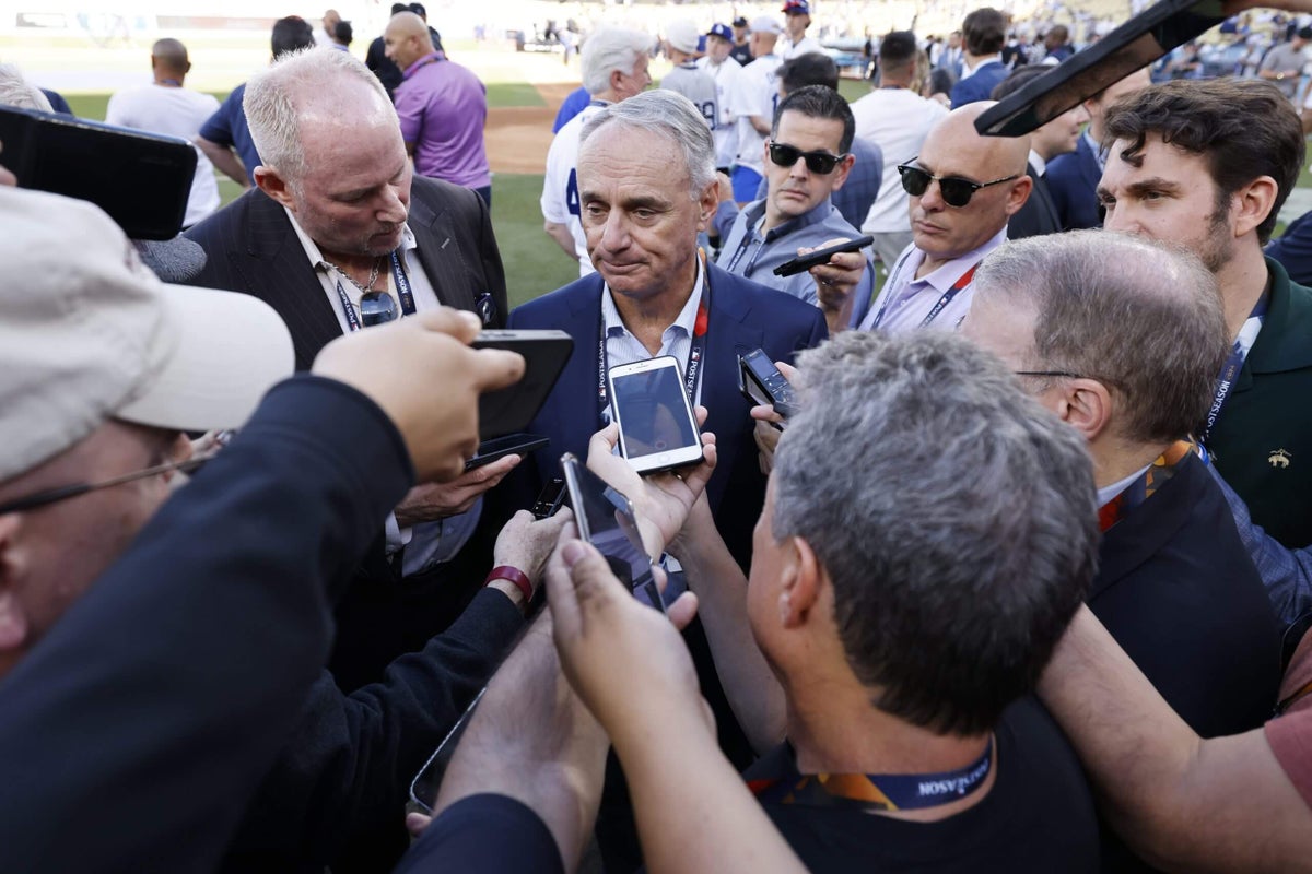 Are MLB teams really losing money? How united are the owners? The labor mailbag answers all