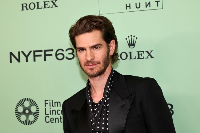 NEW YORK, NEW YORK - SEPTEMBER 26: Andrew Garfield attends the 