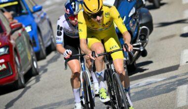 Demi Vollering (L) and Marlen Reusser battle on the iconic Mont Ventoux stage of the Tour de France Femmes (Photo: Nicolas Tucat / AFP)
