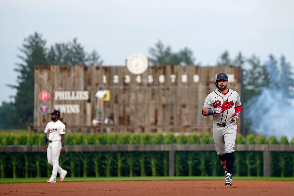 Phillies blast past Twins as both teams feel the power of Field of Dreams