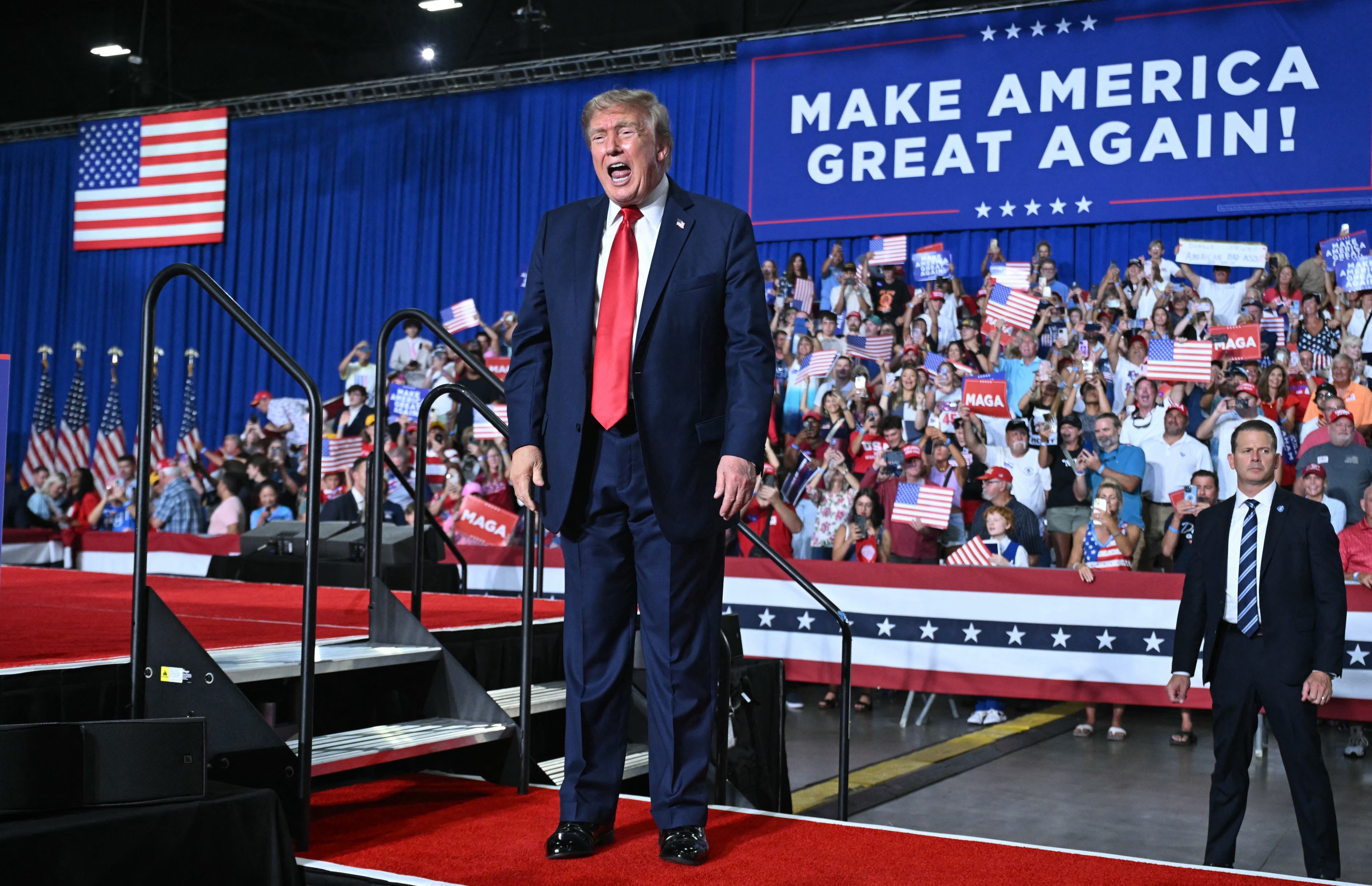 President Donald Trump’s upcoming midterm convention has been criticized for its steep ticket prices and poor optics, according to a new report