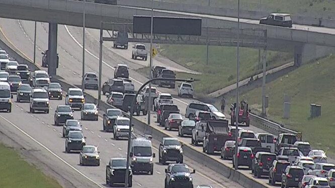 Multi-vehicle crash clears on southbound Deerfoot