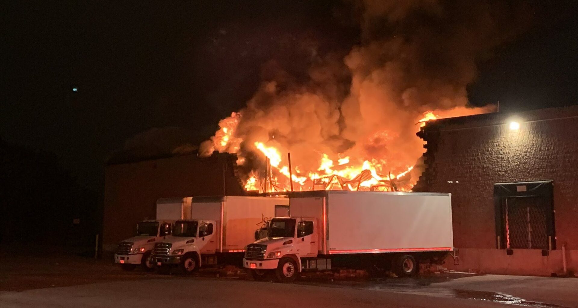 3‑alarm fire tears through Scarborough commercial building