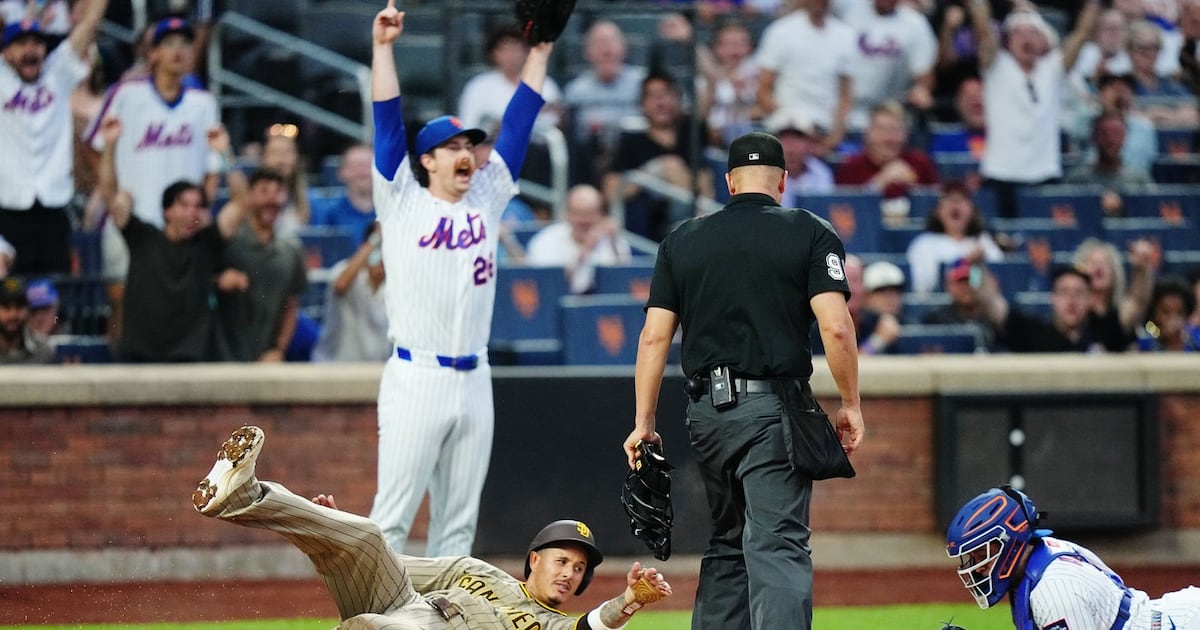 Benge and Ewing nail the Padres at home plate as the Mets hang on for a 2-1 victory