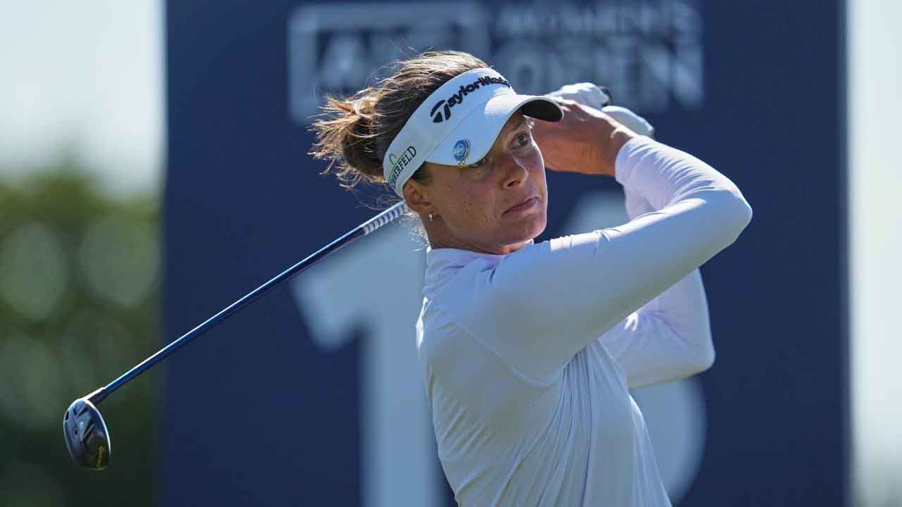 Esther Henseleit's 67 puts her in contention after Round 3 of AIG Women’s Open