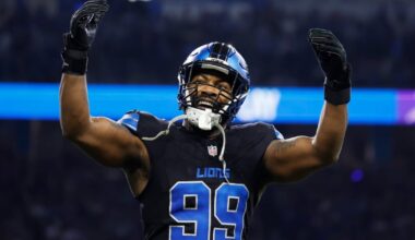 Falcons sign veteran Za'Darius Smith to aid pass rush