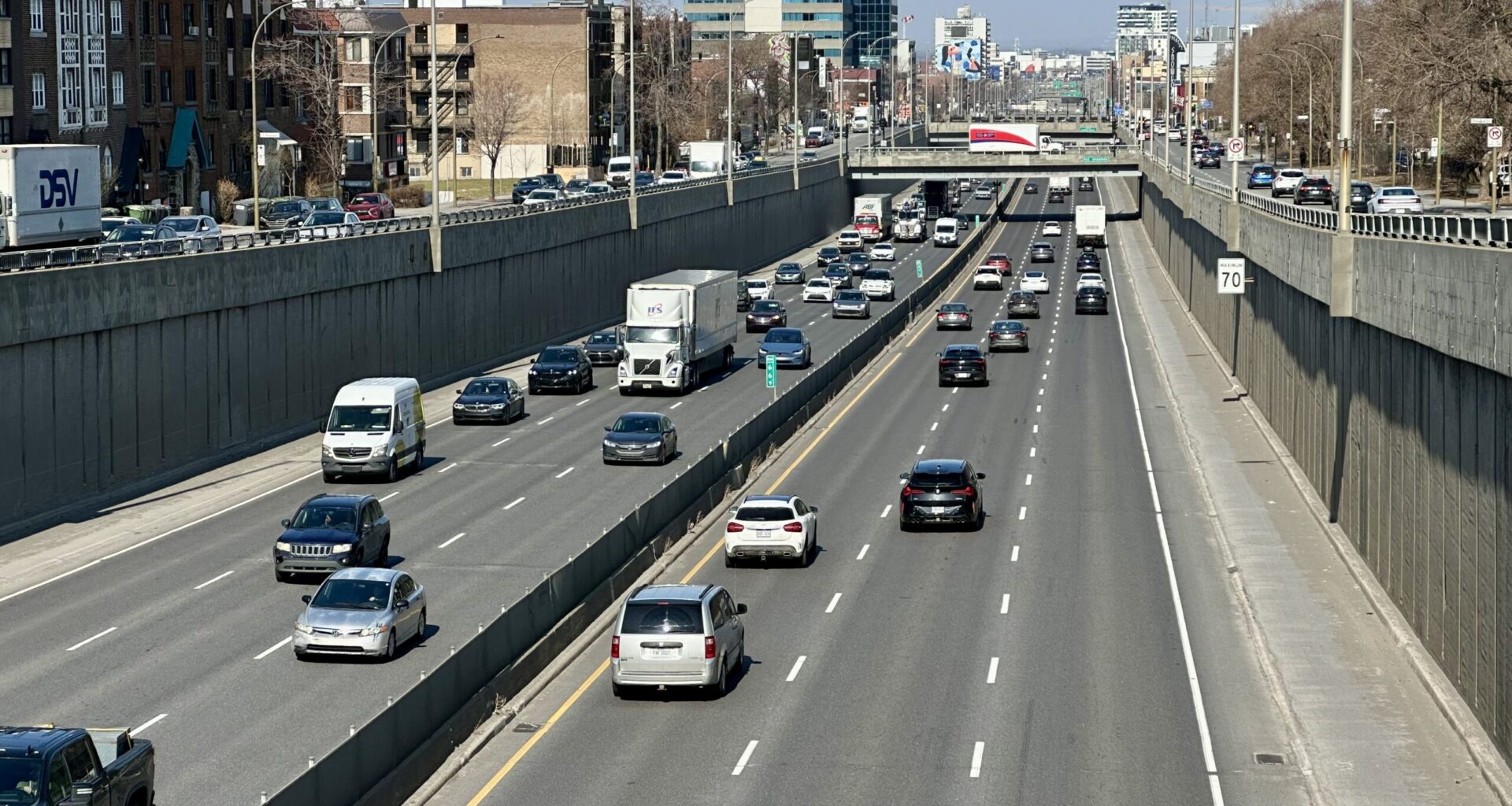 Montrealers face weekend closure of Decarie northbound