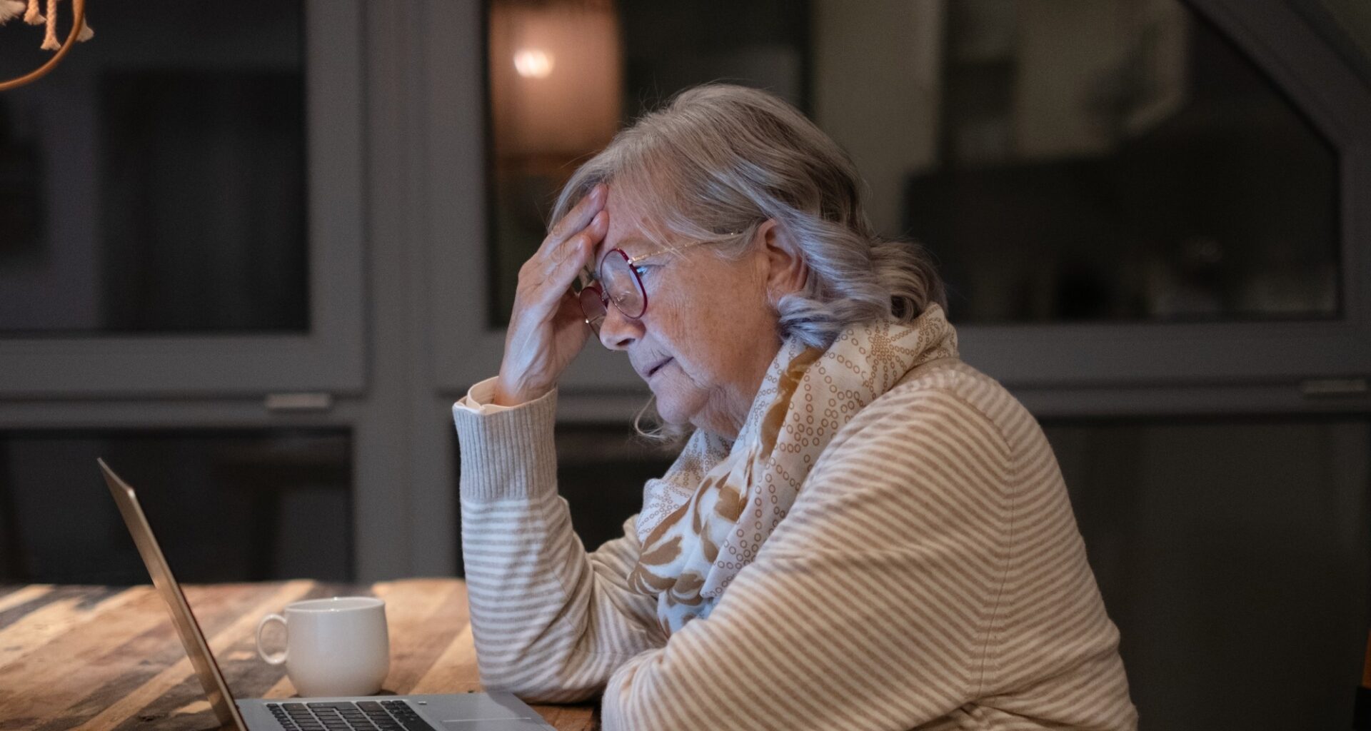 Study: Internet Attachment–Based Compassion Therapy for Adults With Chronic Medical Conditions: Randomized Controlled Trial. Image Credit: Lucigerma / Shutterstock