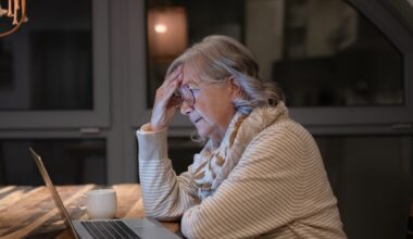 Study: Internet Attachment–Based Compassion Therapy for Adults With Chronic Medical Conditions: Randomized Controlled Trial. Image Credit: Lucigerma / Shutterstock