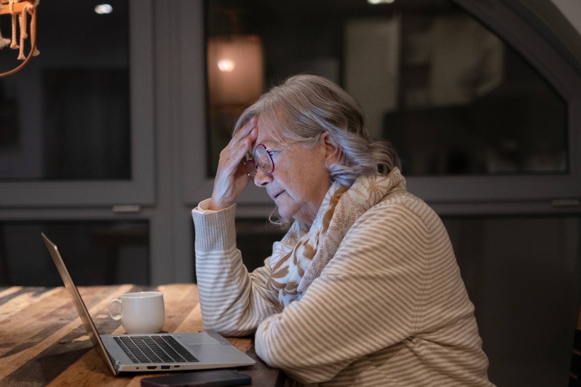 Study: Internet Attachment–Based Compassion Therapy for Adults With Chronic Medical Conditions: Randomized Controlled Trial. Image Credit: Lucigerma / Shutterstock