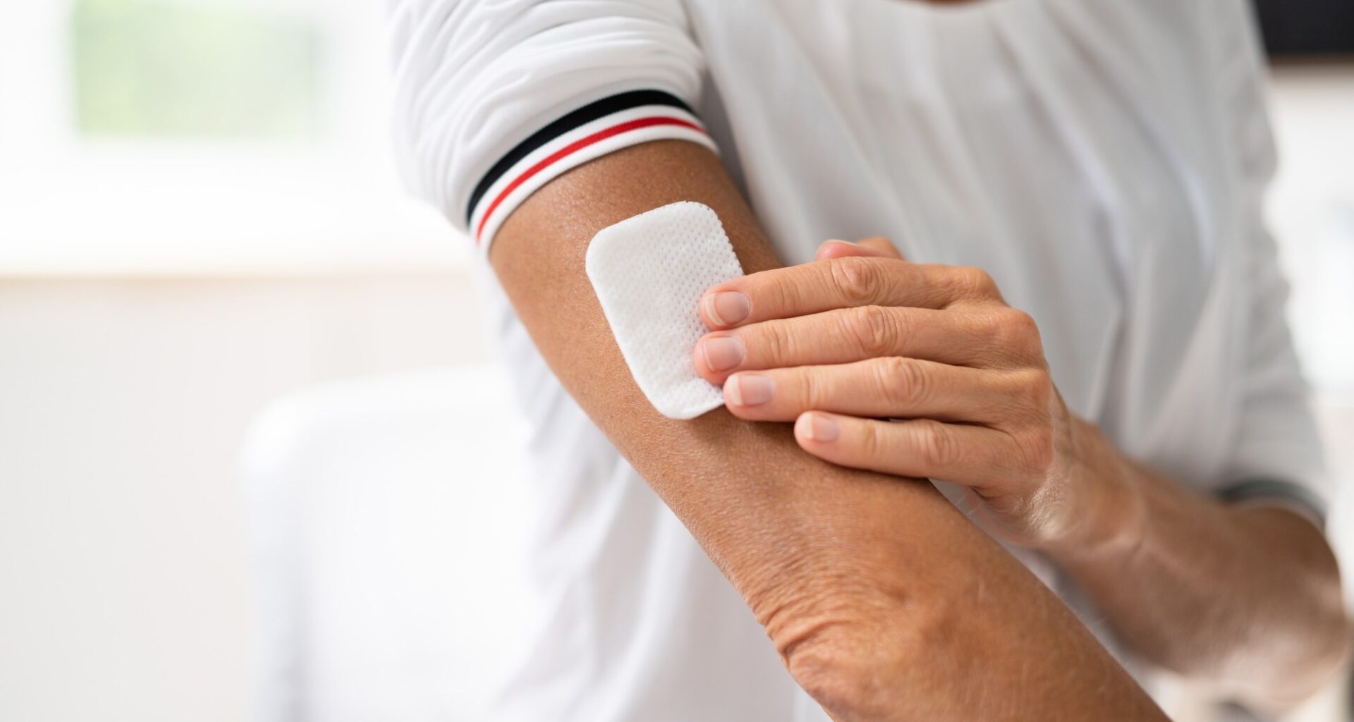 Study: Hormone replacement therapy and dementia risk among postmenopausal women: Identifying responsive subgroups in the UK Biobank. Image Credit: Andrey_Popov / Shutterstock
