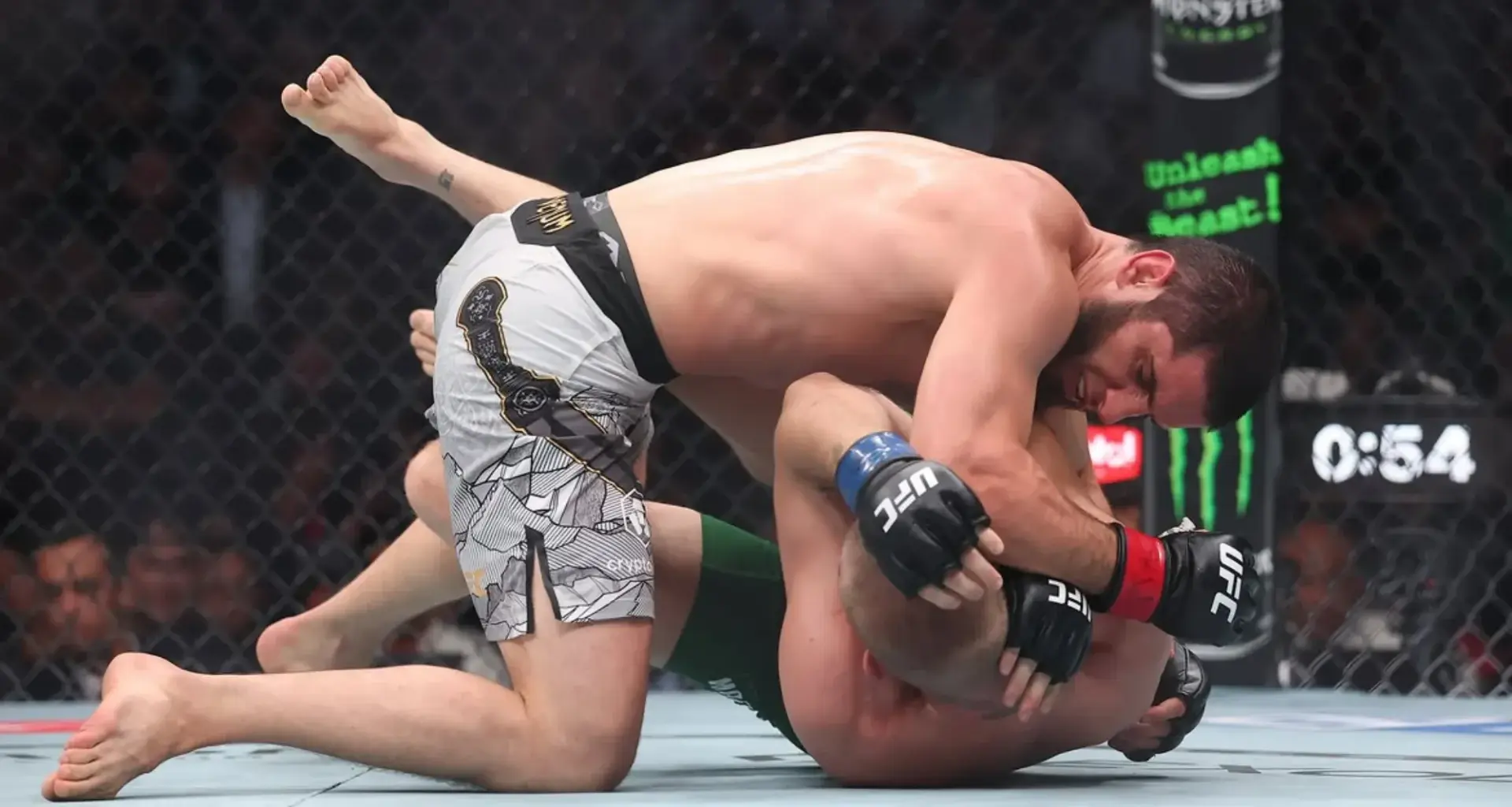 dana-white-and-khamzat-chimaev