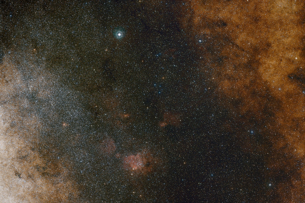 Scientists detect fastest known star in the Milky Way zooming around a supermassive black hole