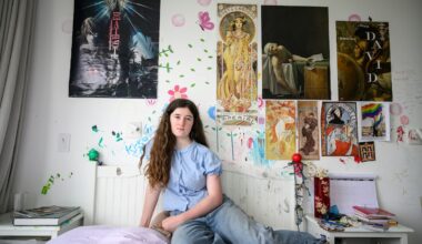 Vancouver teen aims to raise awareness of endometriosis in schools across the country